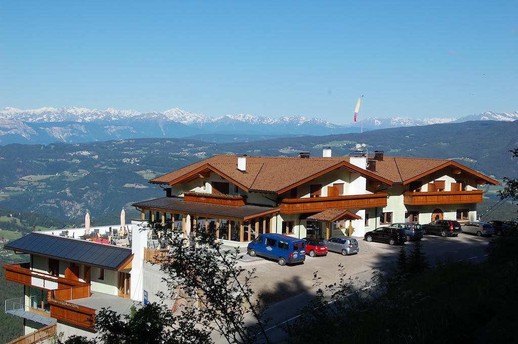 Hotel Gstatsch アルペ・ディ・シウージ エクステリア 写真
